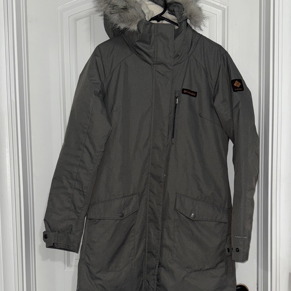 Columbia women’s  Charcoal long insulated Jacket with Fur Hood